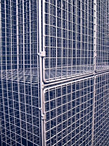 Aiano Wire Mesh Locker door detail