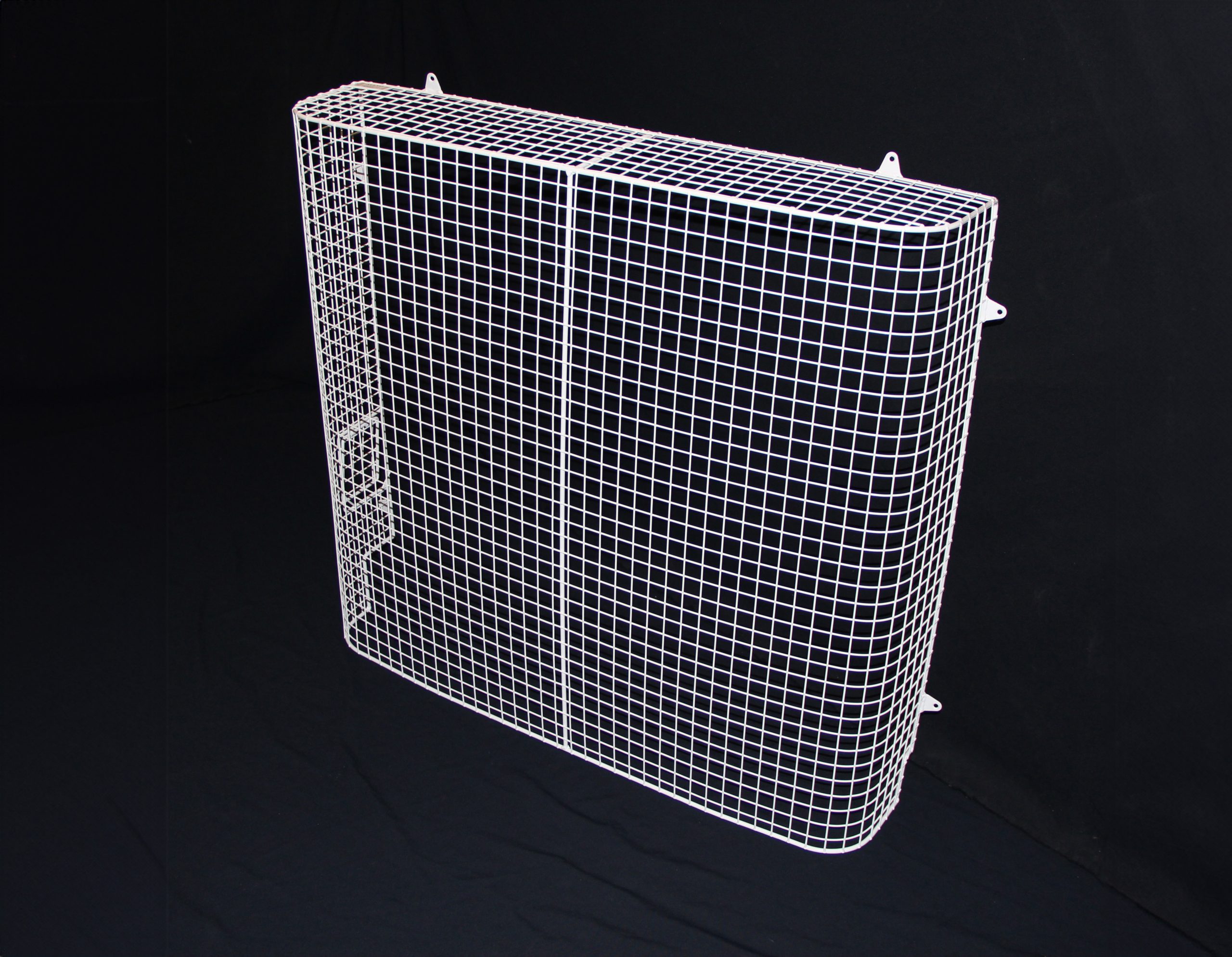 AIANO Curved Radiator Guard